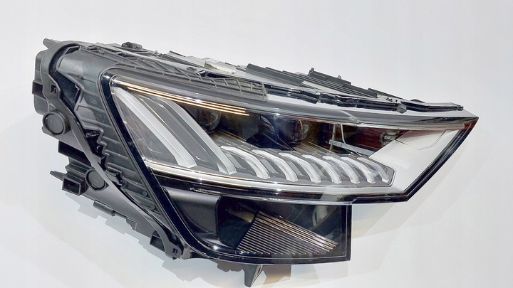 фото №4, Лампа фара перед праві audi q8 22r matrix повний led 4m8941036