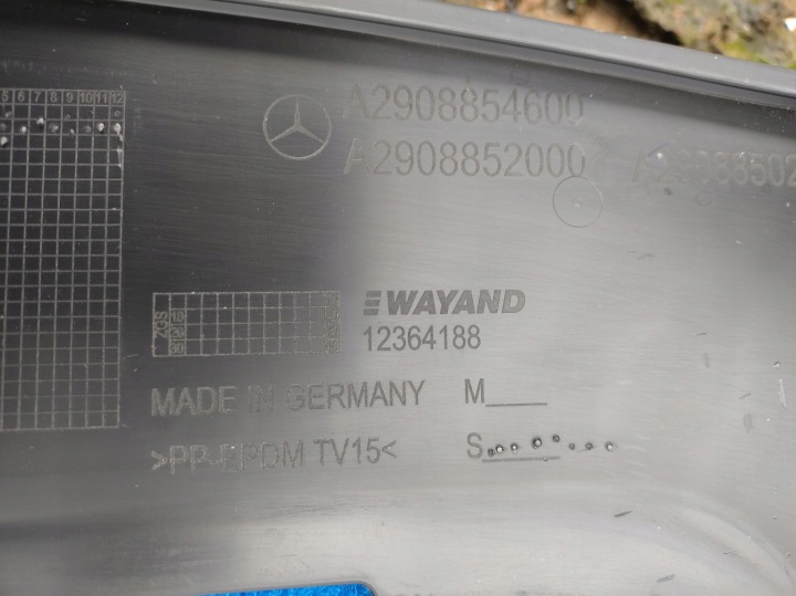 фото №10, Mercedes amg gt w190 спойлер бампера зад накладка нова oem номер zdk20
