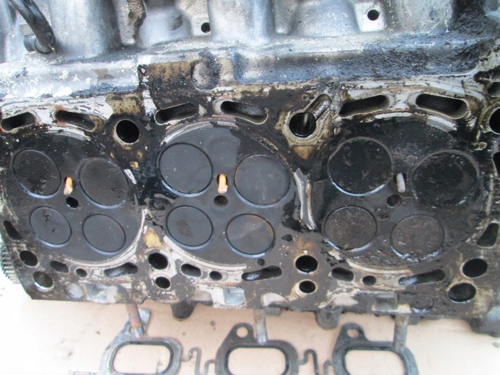 фото №14, Audi q7 07r 3.0 tdi bug головка правая валы kpl