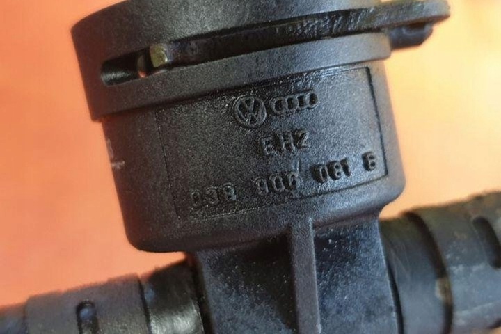 фото №8, Труба охлаждение vw caddy ii вариант 9k9b 1k0122447eo 1.9l дизель 47kw
