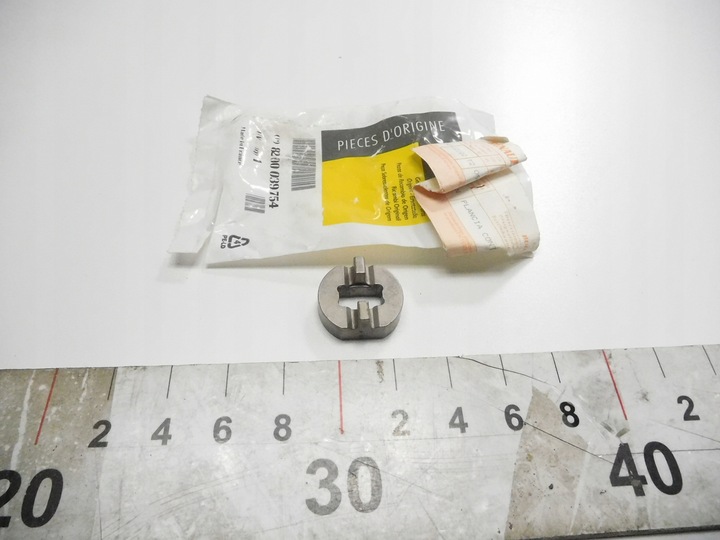 фото №7, Гайка насоса тормозной renault оригинальный номер 8200039754