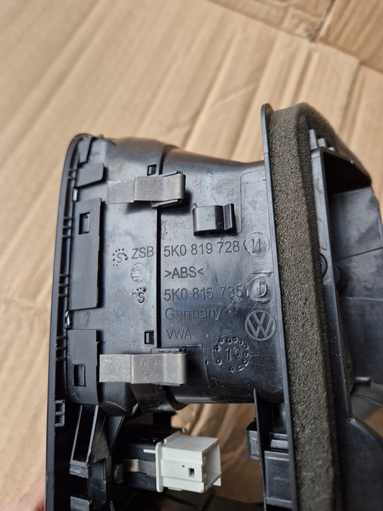 фото №6, Решітка повітропровід панелі середня vw golf vi 5k0815736d 5k0815735d