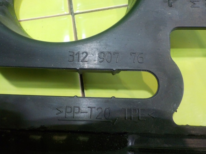 фото №4, Volvo s60 ii v60 i 1.6 b aut 11r кермо повітря права перед 31290776