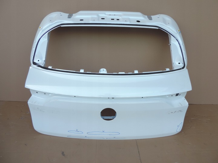 фото №1, Mercedes eqc задняя крышка