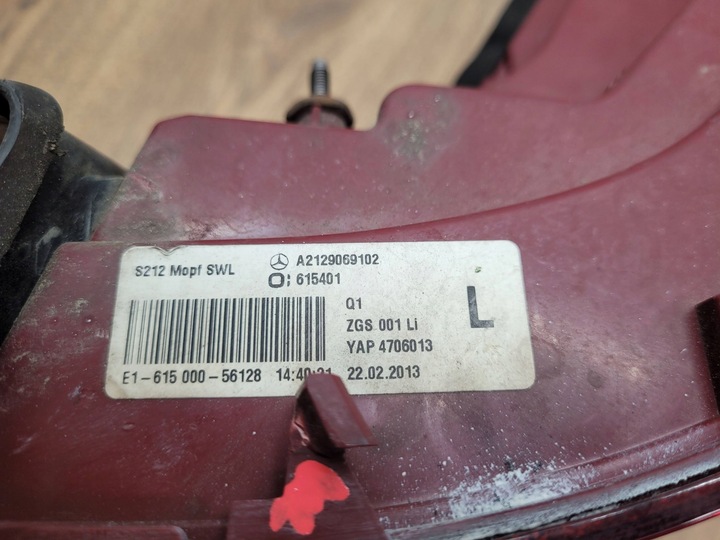 фото №11, Mercedes e w212 рестайлинг универсал a2129069102 лампа левый зад задняя