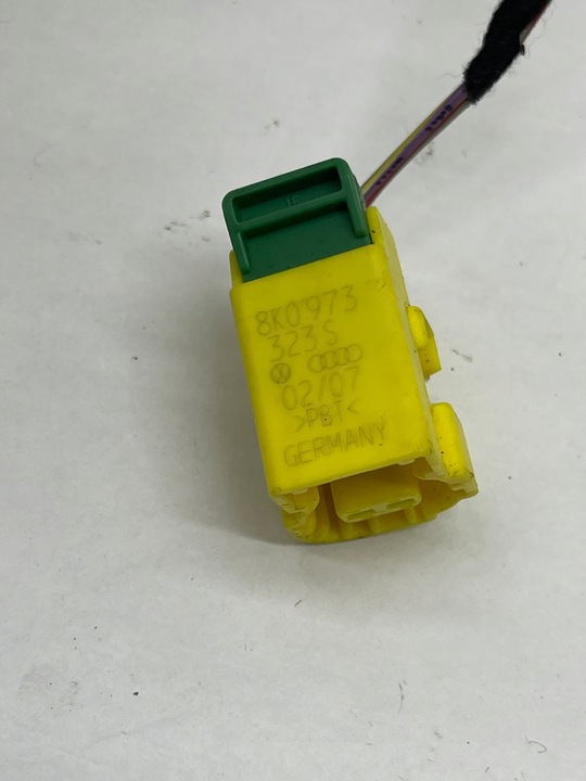 фото №5, Audi volkswagen seat skoda штекер разъём соединитель + шланг 8k0973323s