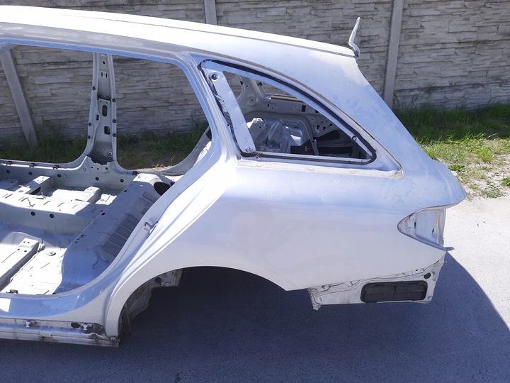 фото №1, Mercedes c w205 універсал чверть зад ліва крило c197 14-21r.