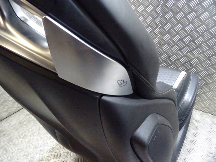 фото №9, Mercedes c клас w205 купе 63s amg сидіння обшивки засіб салон