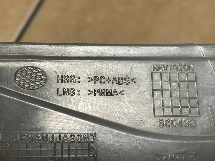 фото №7, Ford втулка стабілізатора оригінальний номер cj54-17e847-aa відбивач бампера заднього ліва usa kuga