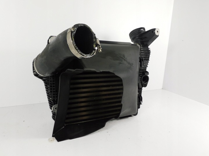 фото №9, Porsche macan 95b радіаторів повітря інтеркулер правий porsche 95b145804b