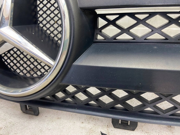 фото №13, Mercedes w906 sprinter решётка радиатора решётка решётка радиатора a9068800385