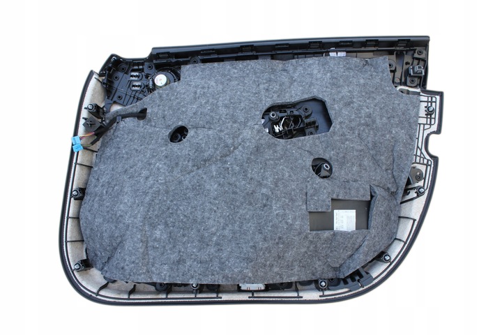 фото №8, Обшивки двері mercedes c-klasa 205 glc 253