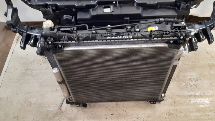фото №10, Land rover range rover l405 3.0d передняя панель радиатор fpla-8k232