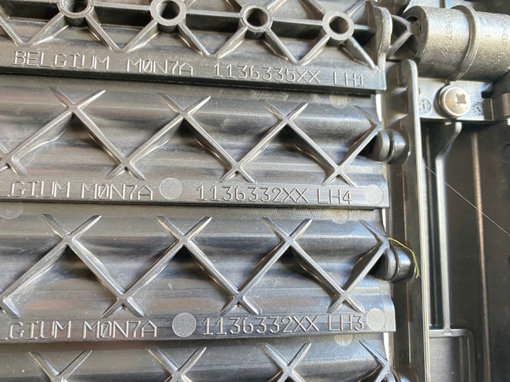 фото №11, Впуск руль воздуха жалюзи ролета volvo s60 v60 2018-