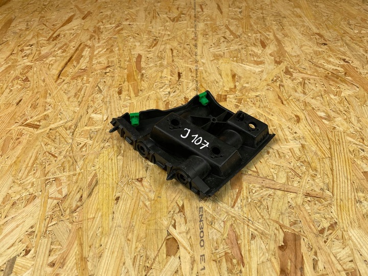 фото №7, Кріплення ковзун бампера перед праві volvo v40 ii 31425111 2012-