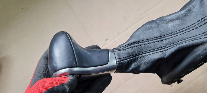 фото №5, A6 c7 4g ручка изменения коробки передач кожа автомат 4g1713139n a7 4g