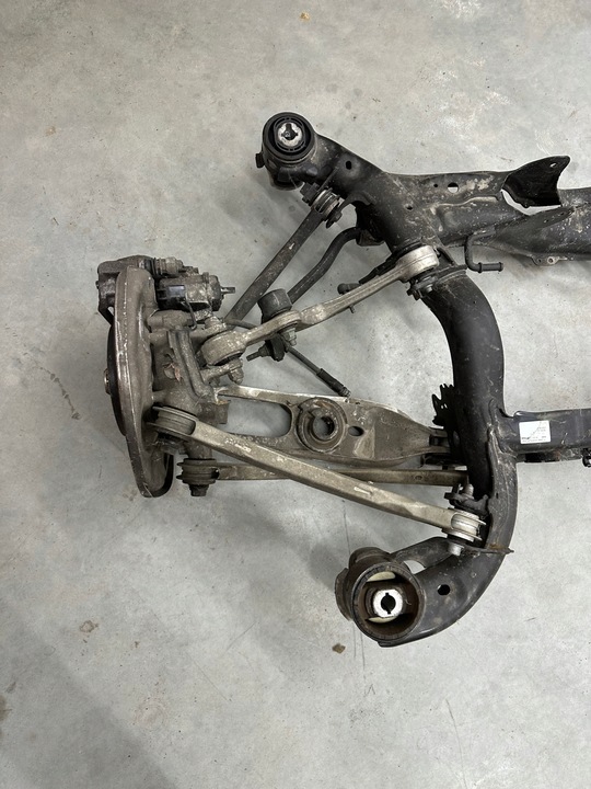 фото №6, Quattro тележка подрамник зад задние поворотный кулак рычаги a6 a7 c8 идеальные