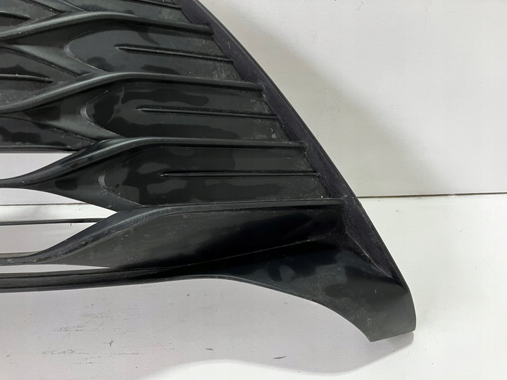 фото №10, Yaris iii рестайлинг решётка бампера средняя решётка радиатора