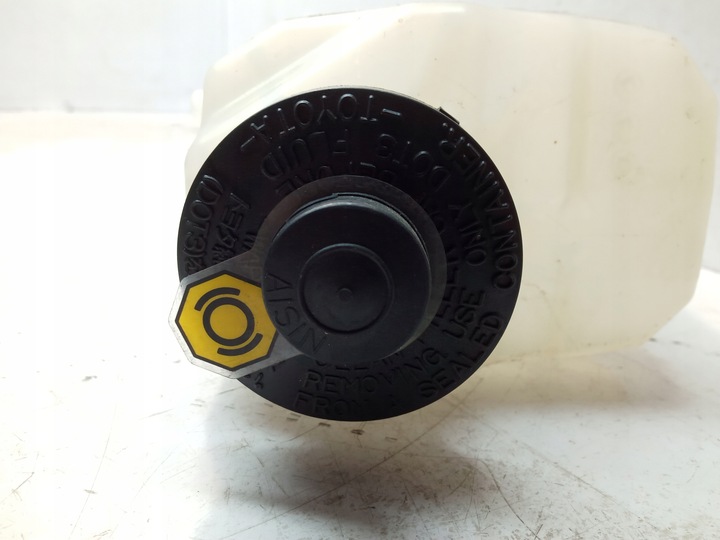 фото №4, Toyota camry 01-06 бачок жидкости тормозного