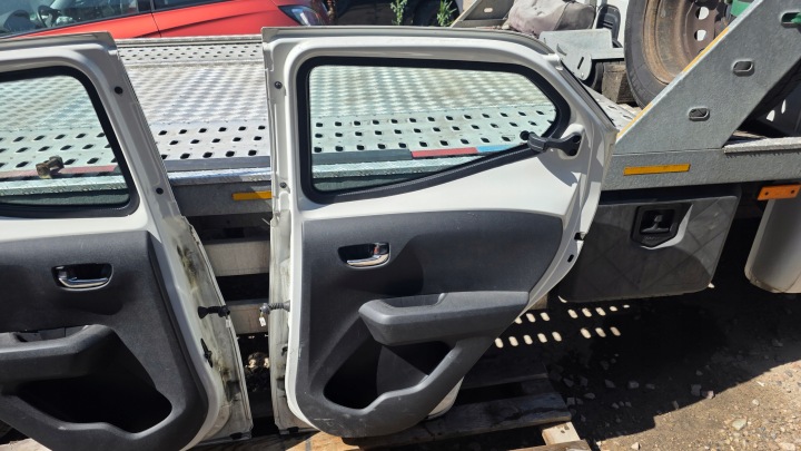 фото №9, Toyota aygo ii 2014- двері комплектні праве зад лак: 068 oem номер !