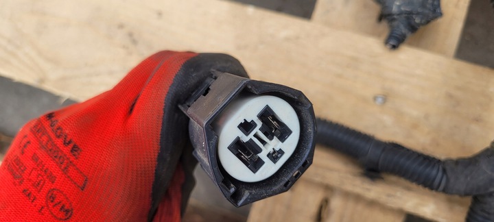 фото №11, Jeep wrangler jk установка жгут ремня разъём штекер перед