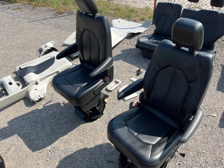 фото №8, Komptel сидений з боковыми сиденья салон кожа chrysler pacifica 2021-