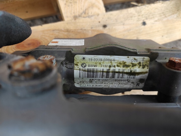 фото №6, Патрон / заряд капота петля піротехнічний правий bmw 5 f10 7191050