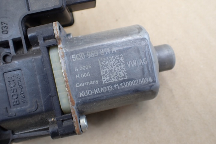 фото №7, Skoda fabia ii двигунчик скла зад ліве vw audi seat 5q0959811a