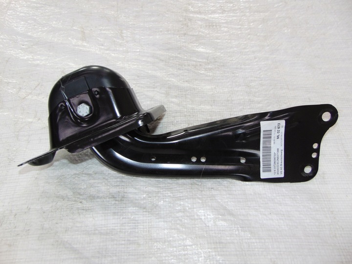 фото №1, Passat b8 важіль зад лівий рестайлінг нижній 3q0501051