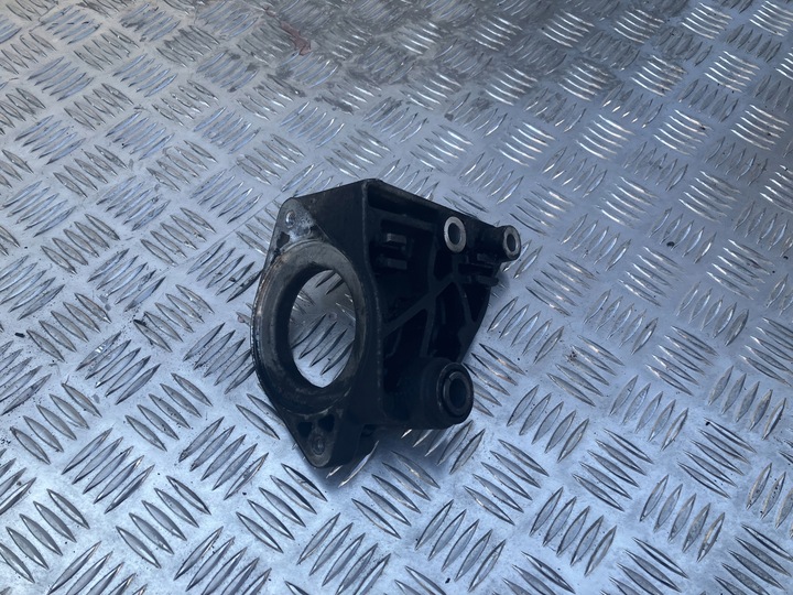 фото №1, Поддержка полуось mercedes a класс w176 1.5 cdi