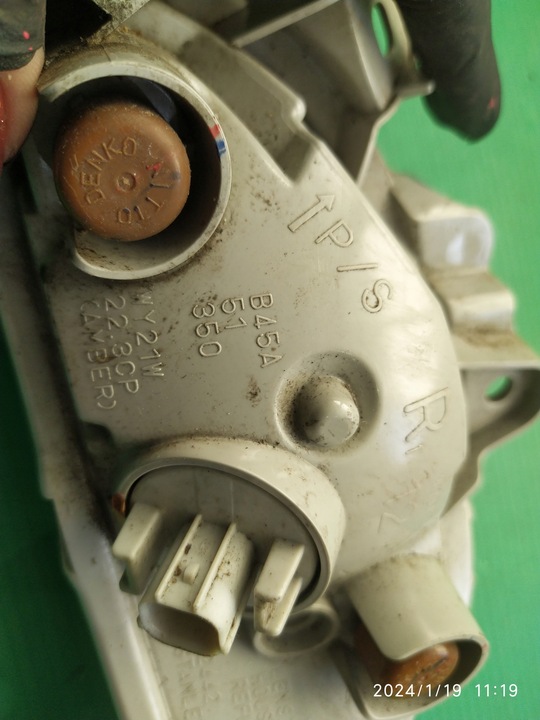 фото №13, Галоген правые поворотник mazda 3 stanley w1145 / k2442