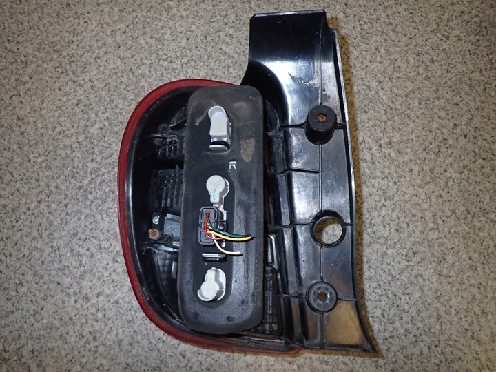 фото №7, Nissan micra k13 10- лампа задня права