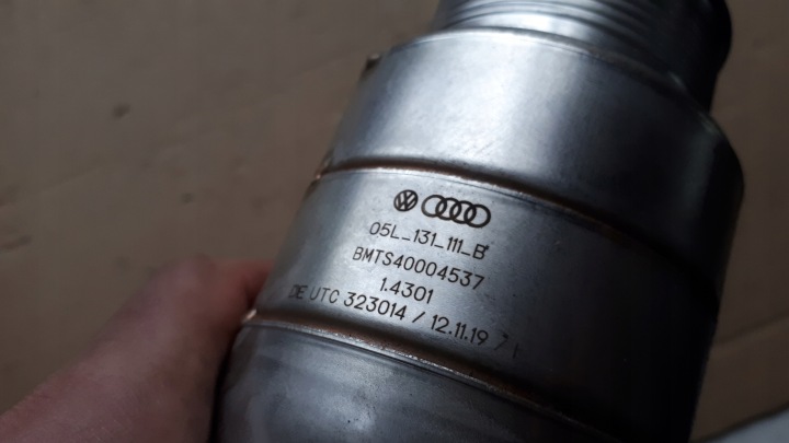 фото №8, A4 b9 рестайлинг глушитель турбины 2.0 tdi dez a5 8w 05l131111b