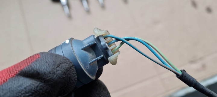 фото №11, Maserati quattroporte vi датчик тиску пального 3.8 v8 0261545054