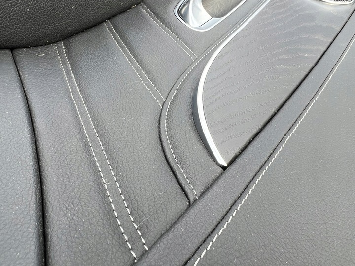 фото №8, Mercedes amg w205 sedna boczeń оббивка двері правий зад шкіра оригінал eu