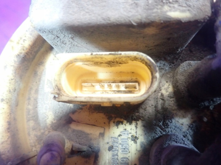 фото №6, Vw caddy iii 2k 04-10 1.9 tdi 105km bjb насос топлива 2k0919050a 5 pin