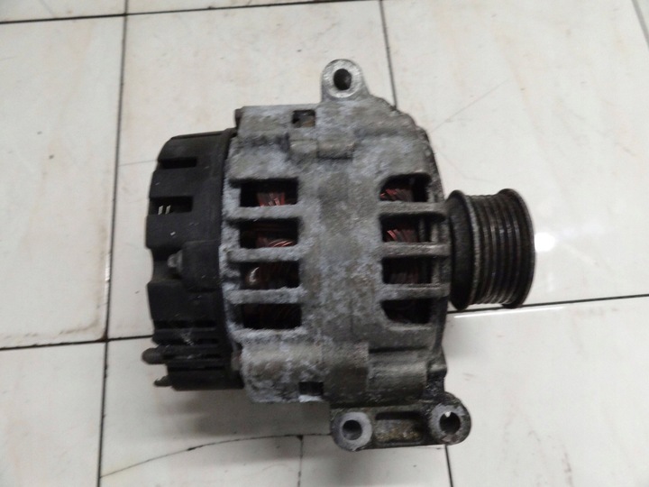 фото №6, Renault scenic i 2002 2.0 b генератор комплектный 8200030635