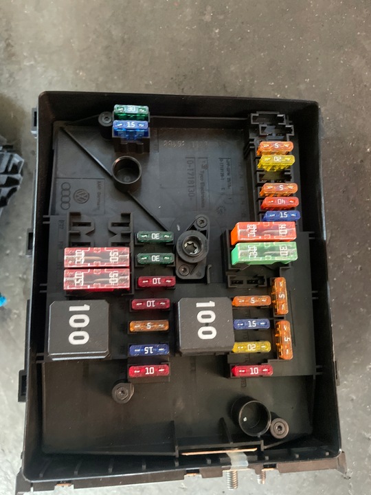 фото №4, Коробка запобіжників scirocco golf vi 1.4 tsi