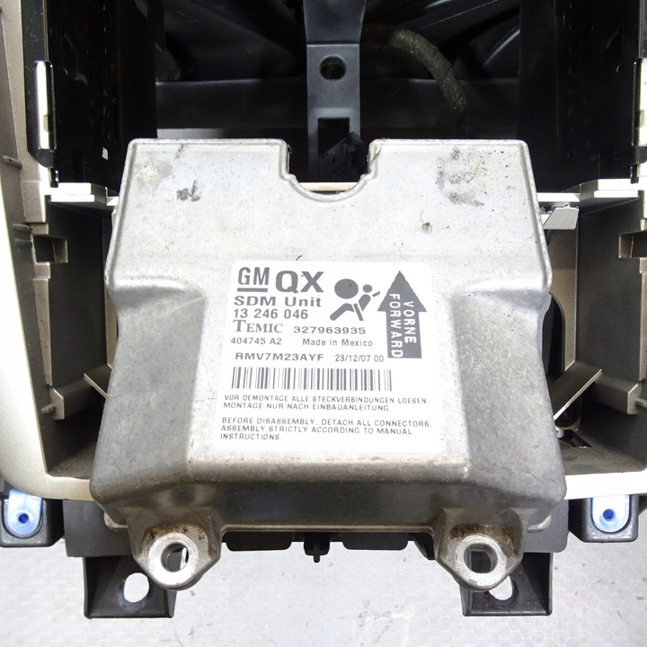 фото №5, Opel zafira b консоль капот панель подушка безпеки