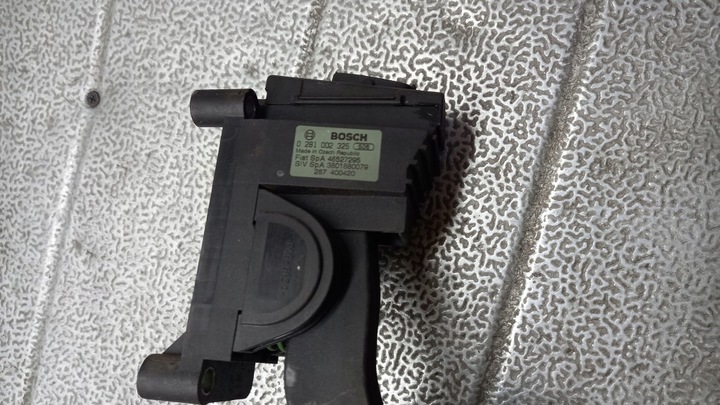 фото №5, Потенциометр газа fiat punto ii 03r 1.2b 0281002325
