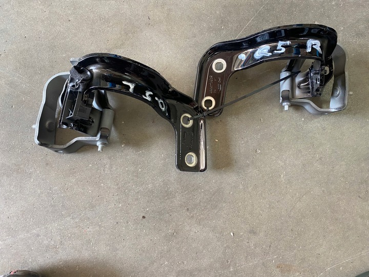 фото №1, Петли крышки зад audi q5 8r 8r0827299a