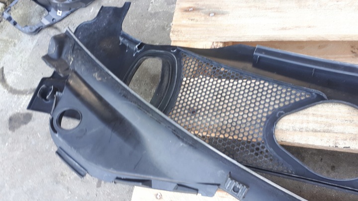 фото №8, S4 b8 a4 панель под лобовым стеклом пластиковый накладка a5 eu