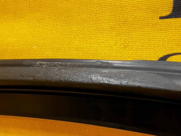 фото №7, Планка рамка прокладка скла двері дах ліва ford mustang vi