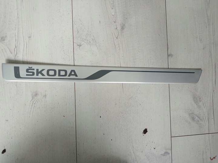 фото №1, Octavia iii 5e планка порогова права накладка