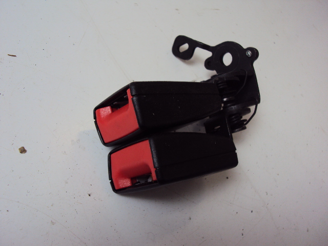 фото №2, Застібка ременя зад audi a3 8v 2020-