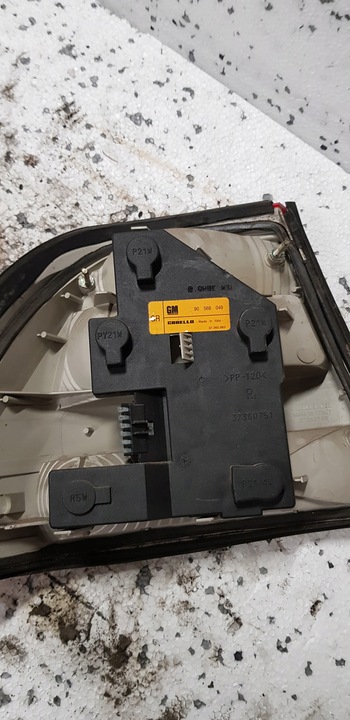 фото №12, Opel vectra b лампа праві + лівий зад задня 90568049 90568047