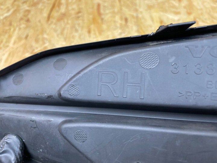 фото №10, Решітка захист бампера перед права volvo s90 v90 31383250 2016-