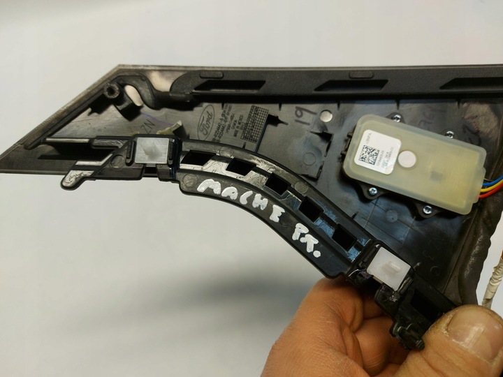 фото №5, Ford mustang mach-e планка двері зад праві ручка перемикач