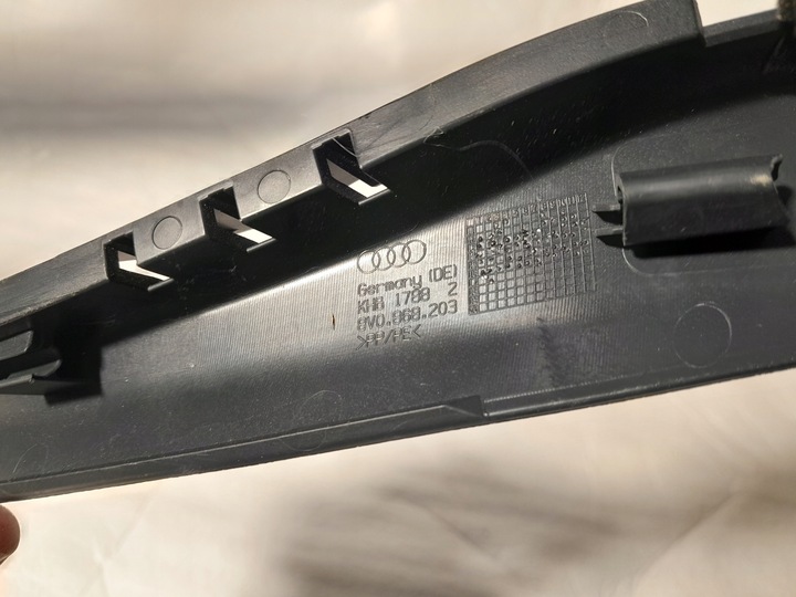 фото №3, Audi a3 s3 8v планка kosoli ліва 8v0868203