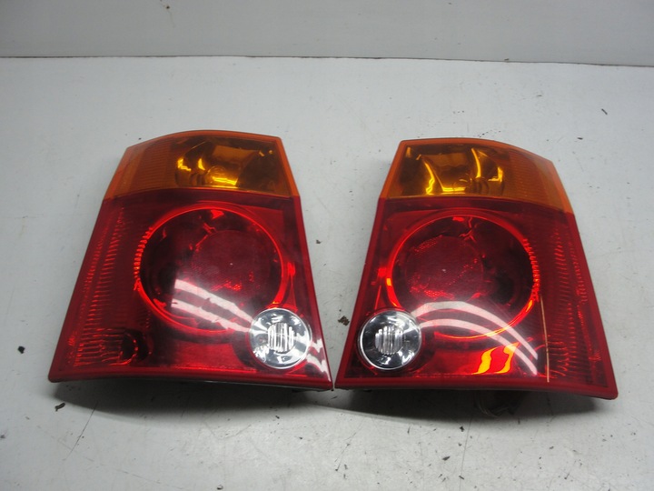 фото №1, Лампы зад chrysler pacifica 4.0 03-07r